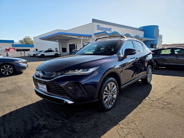 Used 2024 Toyota Venza XLE AWD/4WD image 10