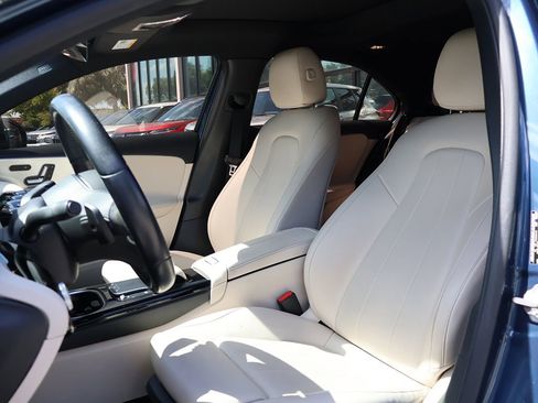 Used 2022 Mercedes-Benz A 220 4MATIC w/ Premium Package image 28