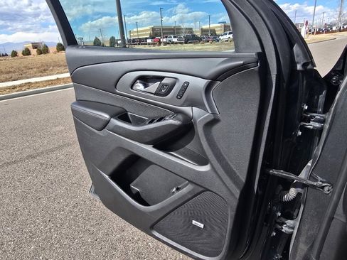 Used 2019 Chevrolet Traverse Premier w/ Driver Confidence II Package image 18