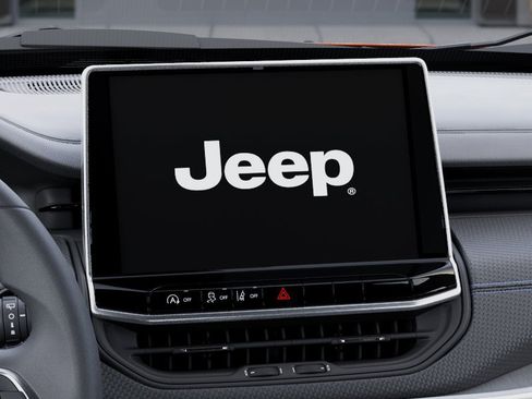 New 2026 Jeep Compass Latitude AWD/4WD image 18