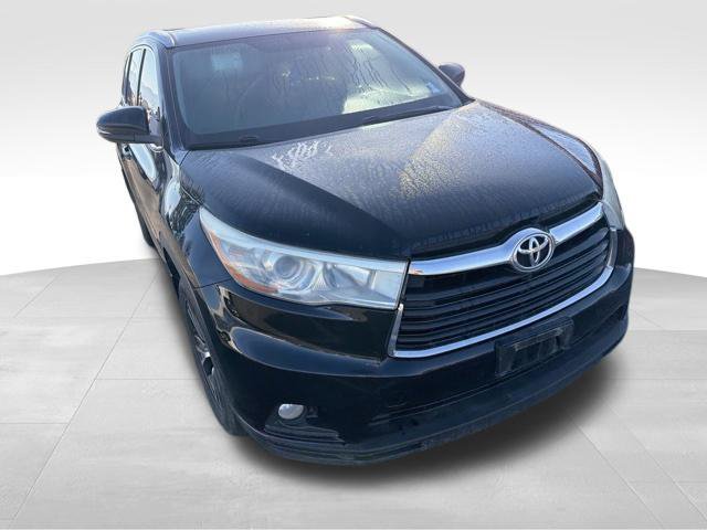 Used 2016 Toyota Highlander XLE AWD/4WD image 4