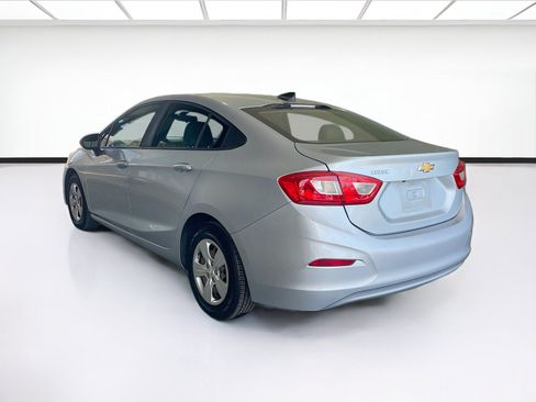Used 2017 Chevrolet Cruze LS FWD image 6