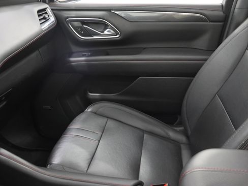 Used 2023 Chevrolet Suburban RST w/ Luxury Package AWD/4WD image 15