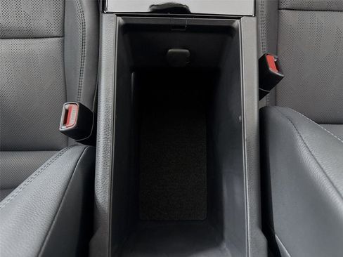 Used 2025 Toyota Camry XSE image 39