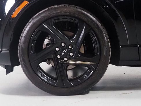 Used 2024 Chevrolet Equinox EV RS FWD image 50