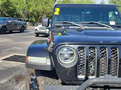 Used 2022 Jeep Gladiator Rubicon w/ LED Lighting Group AWD/4WD image 7