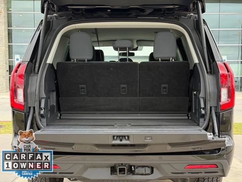Used 2025 Ford Expedition Active AWD/4WD image 25