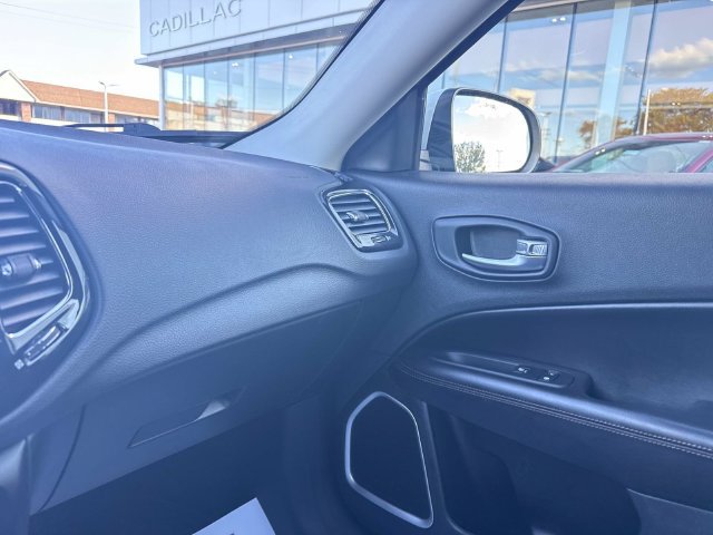 Used 2019 Jeep Compass Limited AWD/4WD image 72