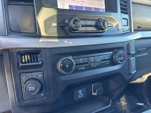 Used 2023 Ford F150 XLT image 47