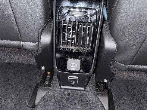 Used 2024 Jeep Compass Limited image 22