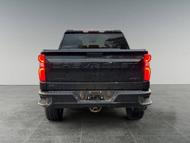 Used 2025 Chevrolet Silverado 1500 RST w/ Dark Appearance Package AWD/4WD image 4