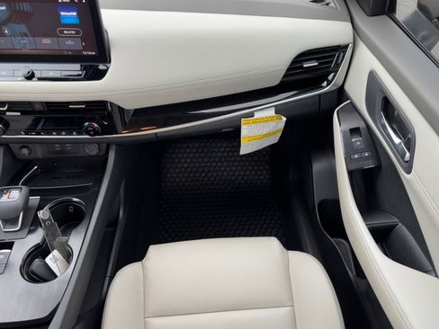 Certified 2025 Nissan Rogue SL image 15