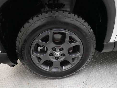 Certified 2025 Honda Pilot TrailSport image 27