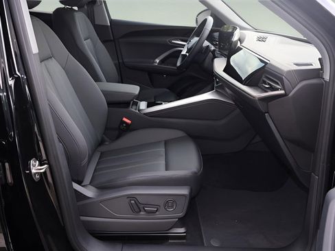 New 2025 Audi Q5 Premium Plus image 18