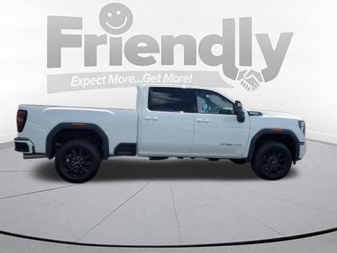 Used 2025 GMC Sierra 2500 AT4 AWD/4WD image 6