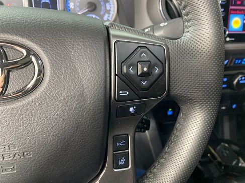 Certified 2022 Toyota Tacoma Limited image 15