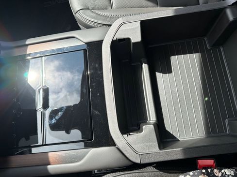 New 2026 GMC Yukon Denali w/ Denali Reserve Package AWD/4WD image 30