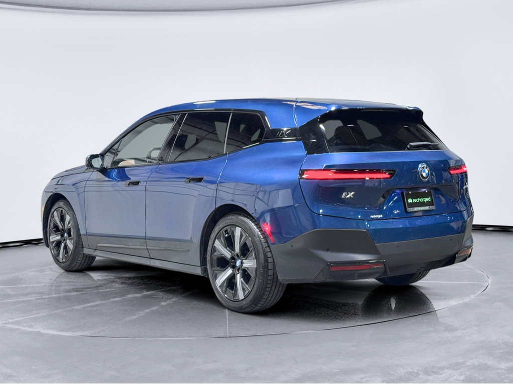 Used 2023 BMW iX xDrive50 w/ Premium Package AWD/4WD image 2