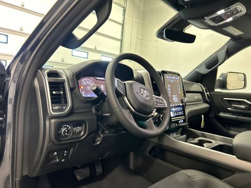New 2026 RAM 1500 Big Horn AWD/4WD image 18
