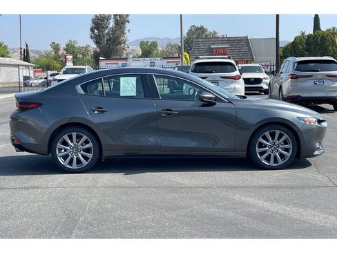 Used 2022 MAZDA MAZDA3 s FWD image 8