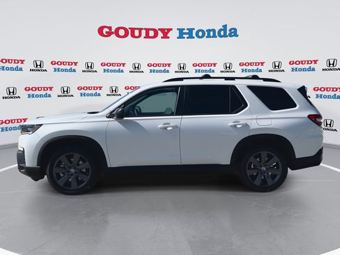 New 2026 Honda Pilot Sport image 5