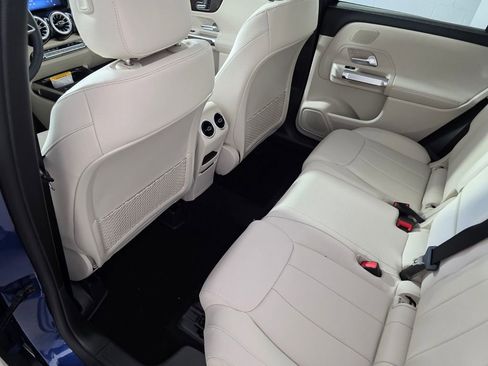 New 2026 Mercedes-Benz GLB 250 image 12