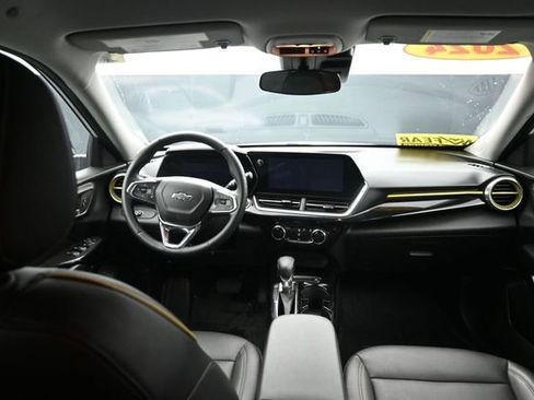 Used 2024 Chevrolet Trax ACTIV w/ Driver Confidence Package FWD image 33