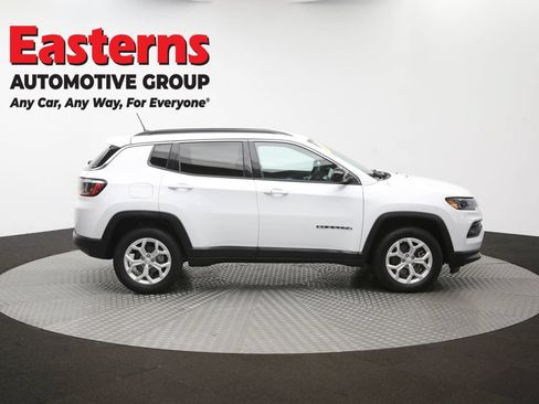 Used 2024 Jeep Compass Latitude AWD/4WD image 43