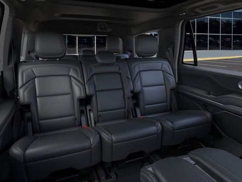 New 2025 Lincoln Navigator Reserve w/ Jet Appearance Package image 11