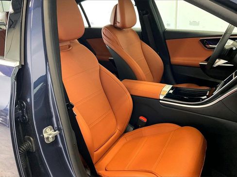 Used 2025 Mercedes-Benz C 300 C 300 image 8