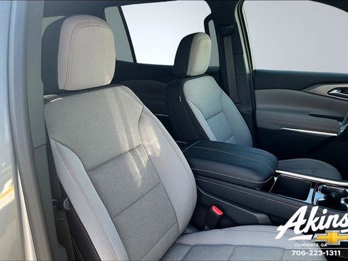 New 2026 Chevrolet Traverse LT image 16