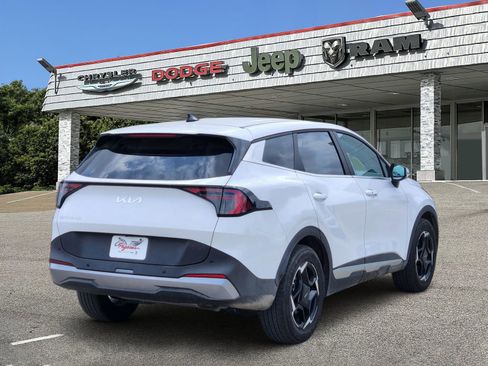 Used 2026 Kia Sportage EX FWD image 5
