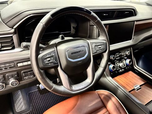 Used 2024 GMC Yukon Denali Ultimate AWD/4WD image 17