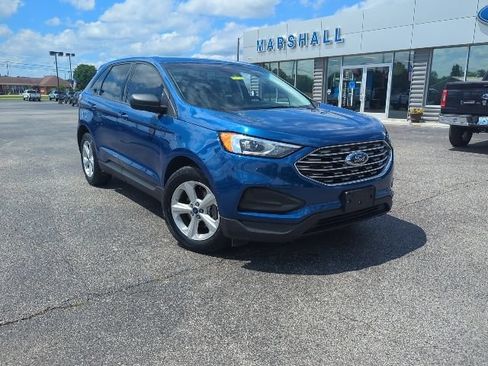 Used 2020 Ford Edge SE FWD image 3