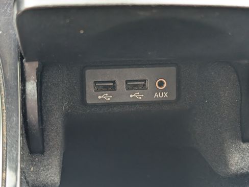 Used 2016 Nissan Maxima Platinum w/ Interior Lighting Package FWD image 24