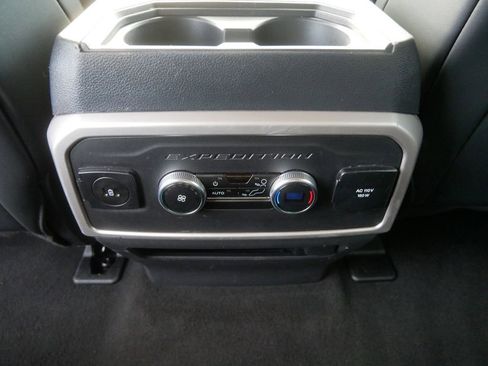Used 2024 Ford Expedition Max XLT image 20
