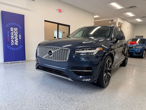 Used 2018 Volvo XC90 T6 Inscription w/ Luxury Package image 3
