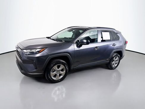 Used 2024 Toyota RAV4 LE AWD/4WD image 3