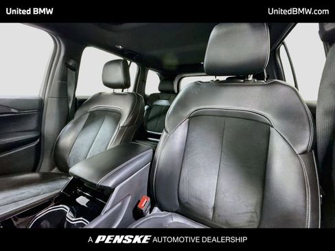 Used 2023 Jeep Grand Cherokee Altitude RWD image 5