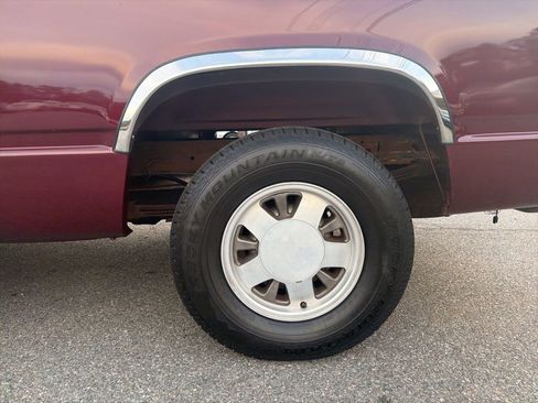 Used 1997 Chevrolet Silverado 1500 2WD Extended Cab w/ Preferred Equipment Group 2 image 12