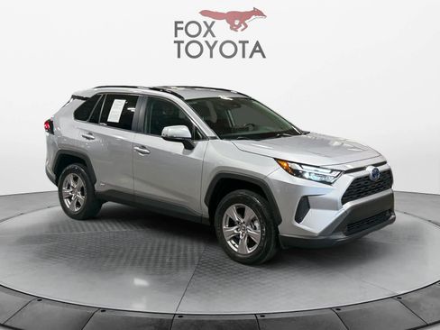 Used 2024 Toyota RAV4 LE AWD/4WD image 8