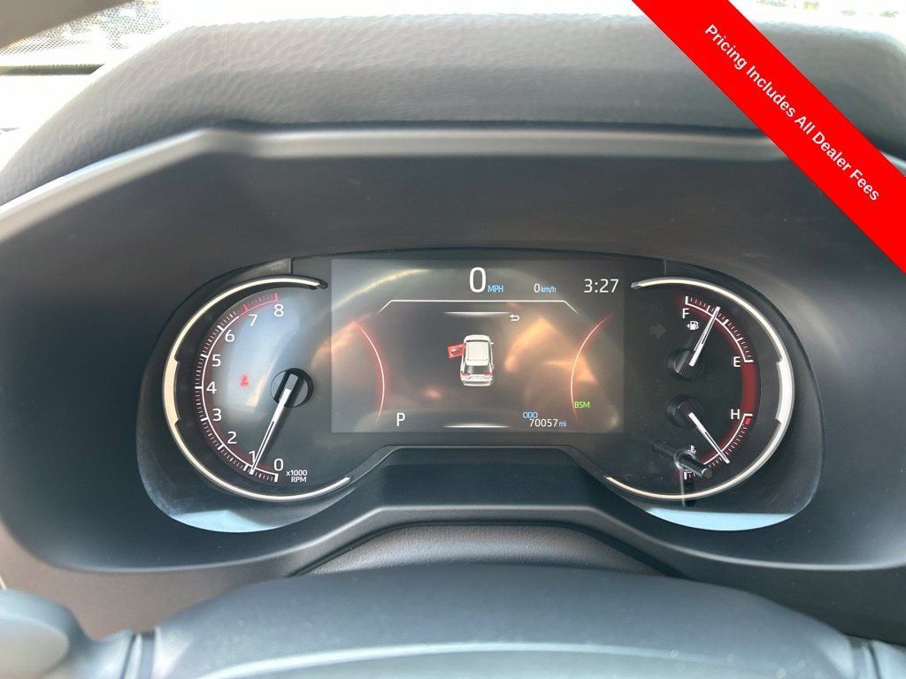 Used 2024 Toyota RAV4 XLE FWD image 9