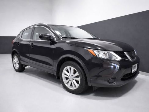 Used 2018 Nissan Rogue Sport SV image 6