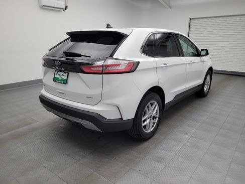 Used 2024 Ford Edge SEL image 9