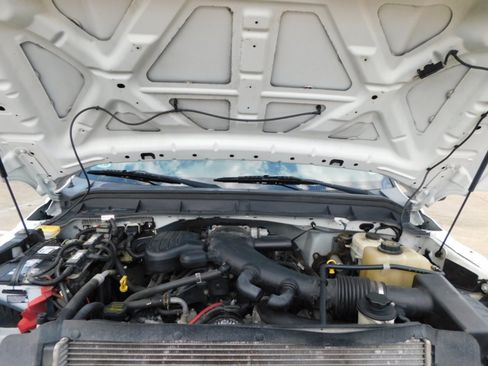 Used 2011 Ford F550 2WD Regular Cab Super Duty w/ PWR Equipment Group image 14