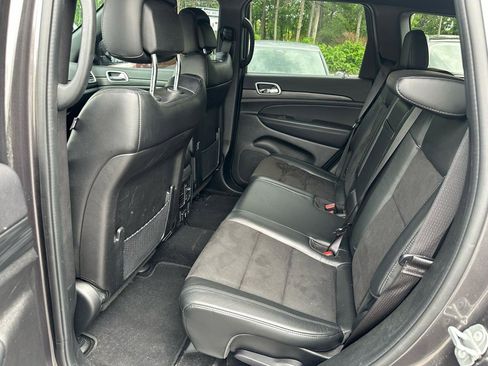 Used 2021 Jeep Grand Cherokee Laredo X AWD/4WD image 11