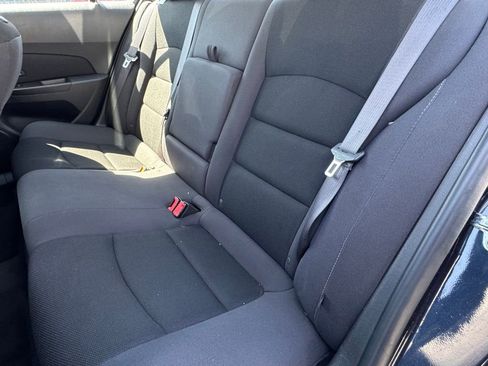 Used 2016 Chevrolet Cruze LT image 5