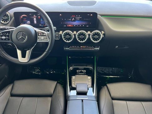 Used 2023 Mercedes-Benz GLA 250 4MATIC image 3
