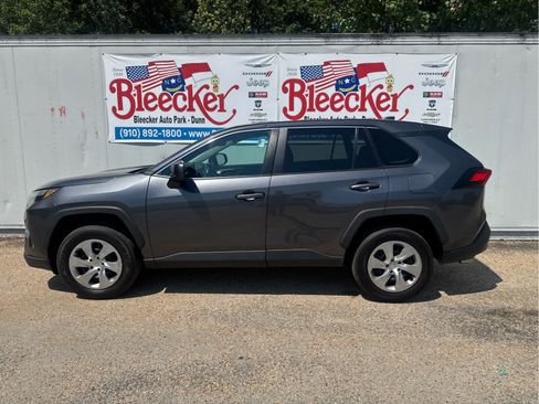 Used 2023 Toyota RAV4 LE FWD image 7