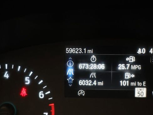 Used 2022 Ford Escape SE w/ SE Sport Appearance Package image 13